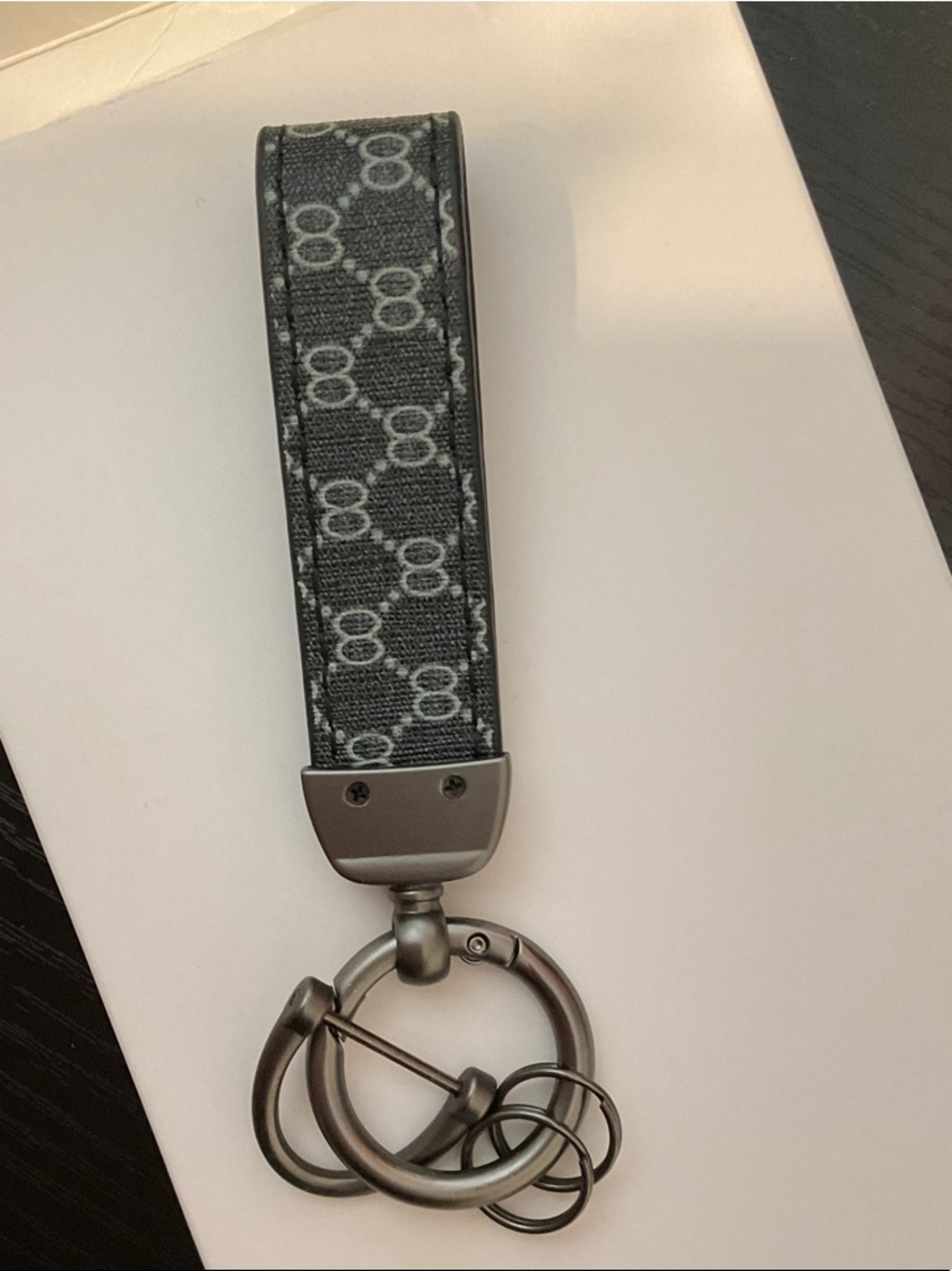 Monogram Loop Keyring keychain - Picture 2 of 2